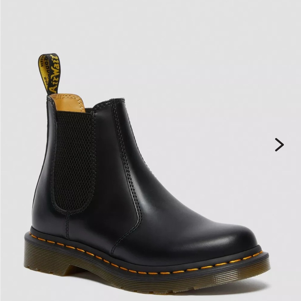 2976 WOMEN'S SMOOTH LEATHER CHELSEA BOOTS